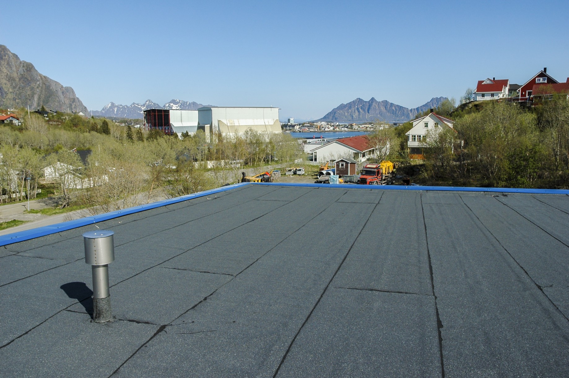 Cool Roofing: Energy Efficient Flat Roofing Options - Williamsburg ... - Budget Small Apartment Energy Efficient Roofing Options